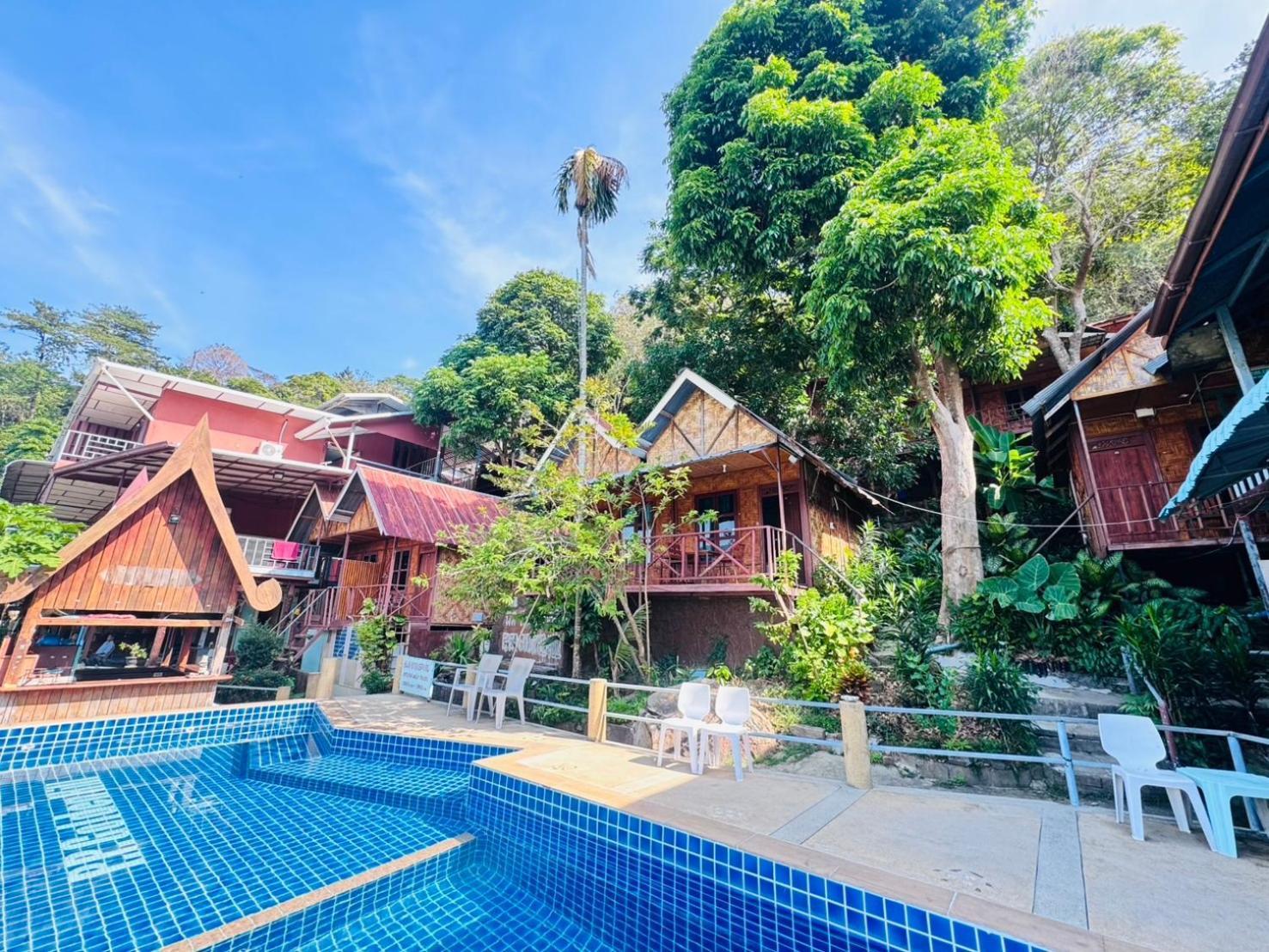 Golden Guesthouse Phi Phi Don Exterior photo